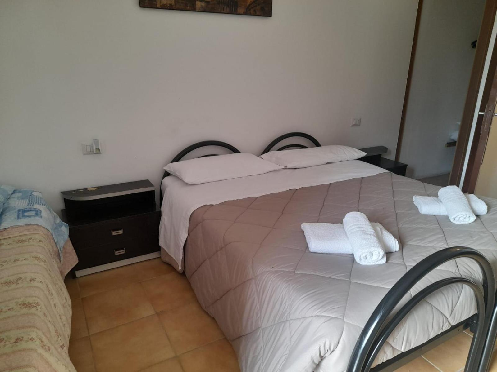 Guest House Parabita Extérieur photo
